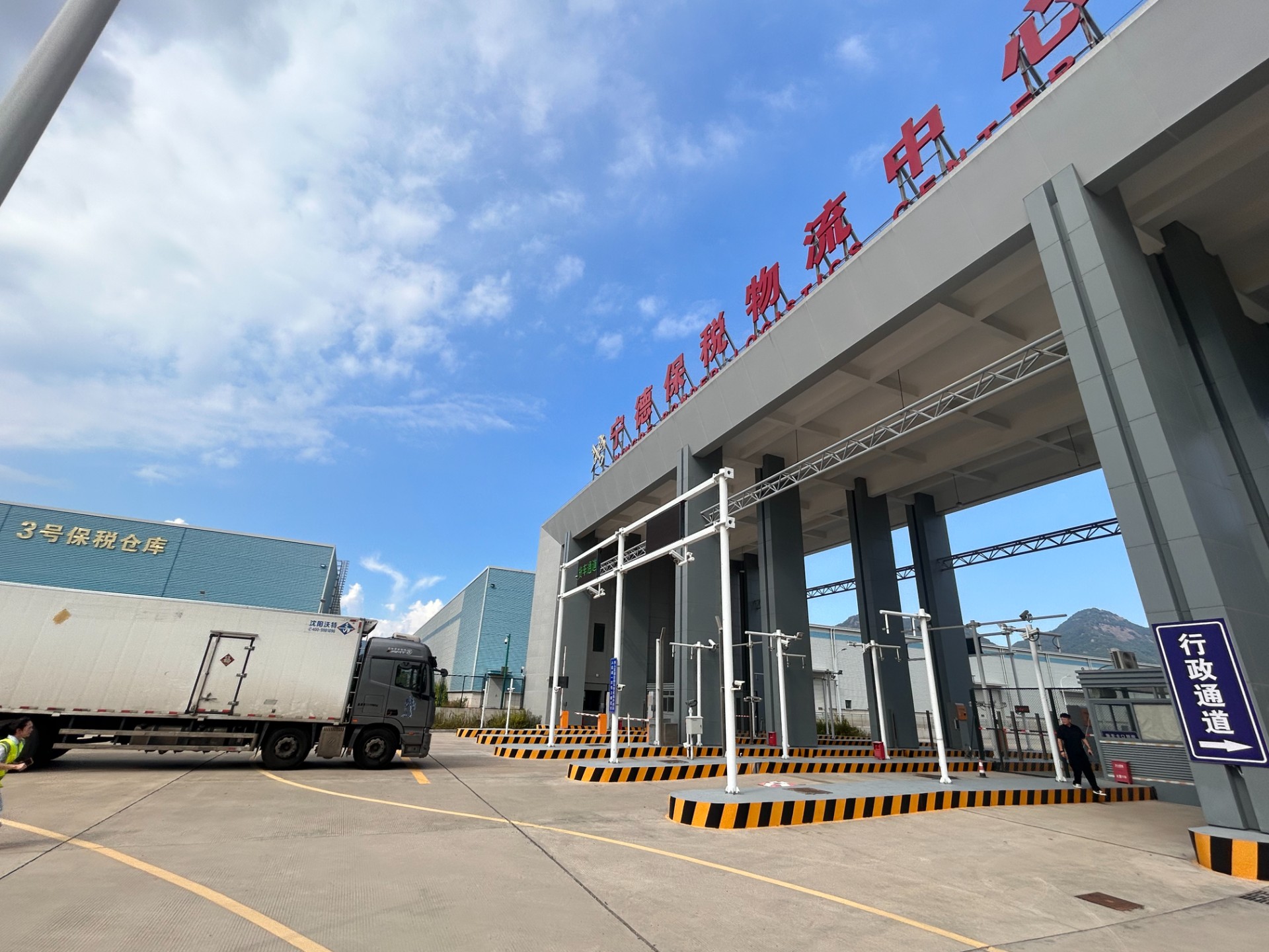 1755653165627403.jpg 1.jpg